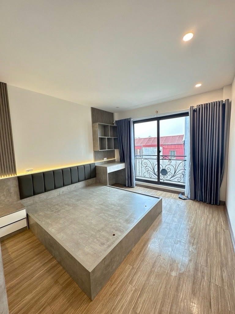 NHÀ SIÊU ĐẸP TẠI NGUYỄN VĂN CỪ - LONG BIÊN